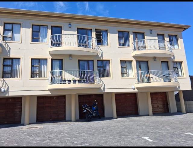 2 BEDROOM APARTMENT FOR SALE IN GEORGE CENTRAL